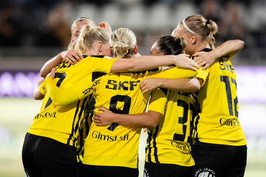 Johanna Rytting Kaneryd of Häcken celebrates scoring 3-1