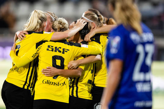 Johanna Rytting Kaneryd of Häcken celebrates scoring 3-1