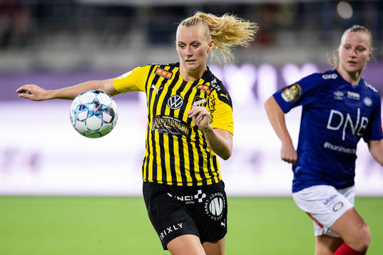 Stina Blackstenius of Häcken