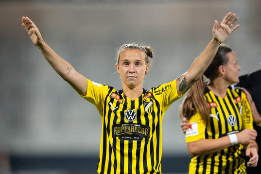 Julia Zigiotti Olme of Häcken celebrates