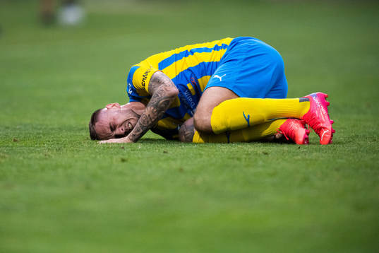 Eskilsminnes Casper Seger har ont