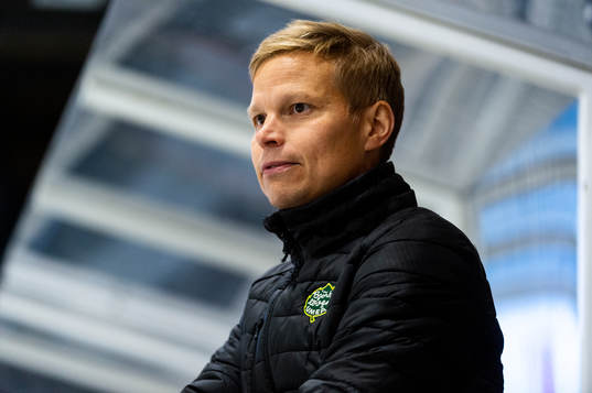 Björklövens assisterande tränare Robert Lahti