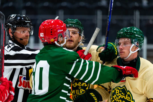 Moras Kalle Miketinac och Björklövens Adam Plant