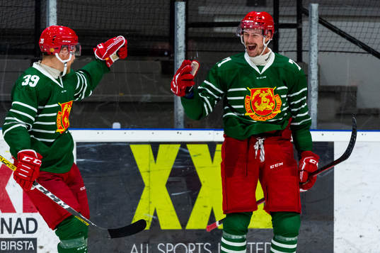 Moras Kristoffer Gunnarsson och Paul Bittner jublar