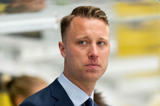 s tränare Joakim Engström