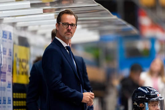 s assisterande tränare Peter Hammarström