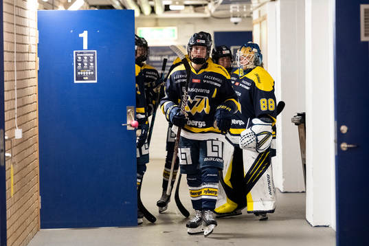 s Thea Johansson