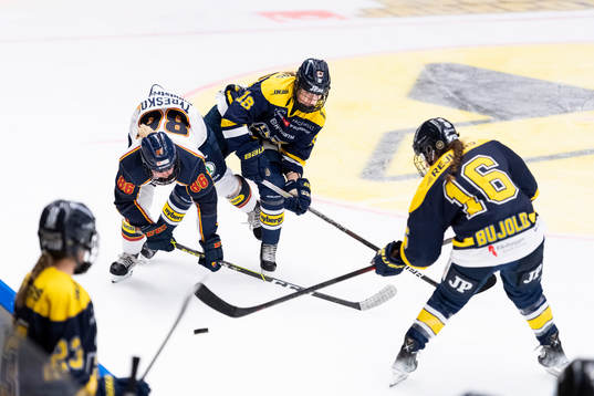 s Mira Markström och Djurgårdens Selma Tyreskog