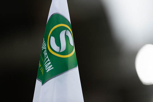 Superettans logotyp på en hörnflagga