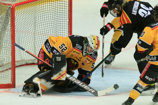 Luleås Sara Grahn och Brynäs Jenny Antonsson