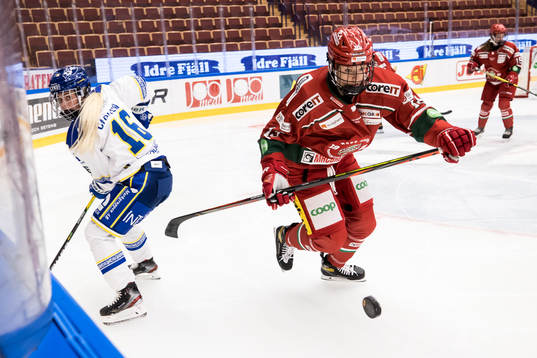 Leksands Jennifer Carlsson  och Modos Lore Baudrit