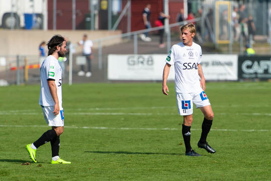 Brages Robbin Sellin och  Pontus Hindrikes deppar