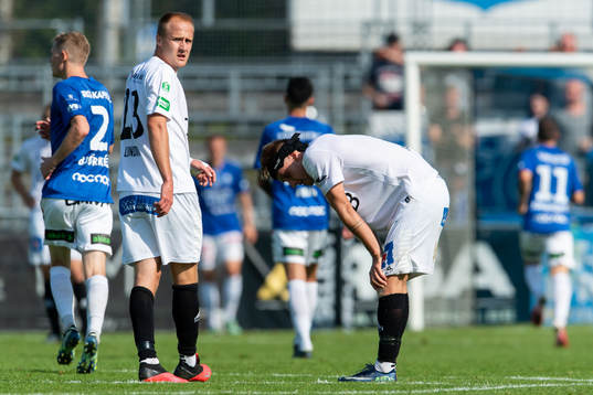 Brages Oscar Lundin och  Bjarni Mark Antonsson deppar