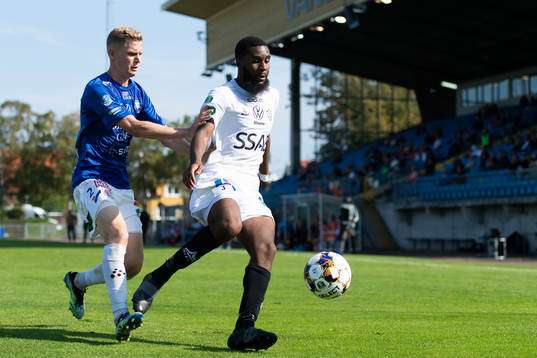 Trelleborgs Fritiof Björkén och  Brages Moses Makasi