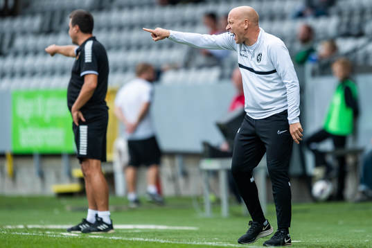 Landskronas tränare Billy Magnusson reagerar
