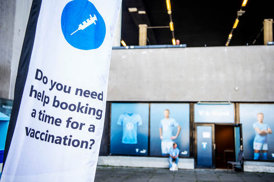 Vaccinering mot covid-19 i anslutning till Eleda stadion