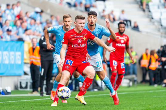 IFK Norrköpings Viktor Agardius och Malmö FFs Peter