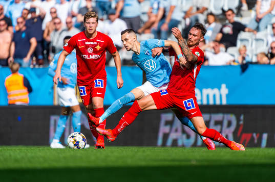 Malmö FFs Veljko Birmancevic och IFK Norrköpings Linus