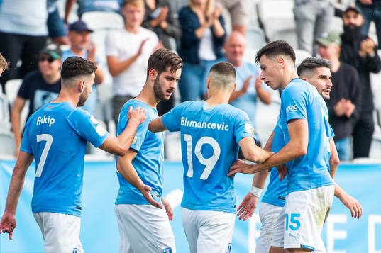 Malmö FFs Adi Nalic jublar med lagkamrater