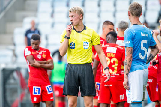 dDomare Adam Ladebäck