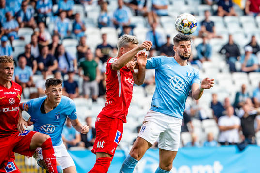 Malmö FFs Antonio Colak mot IFK Norrköpings Henrik