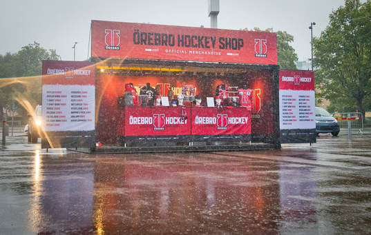 Örebros shop utanför Behrn Arena