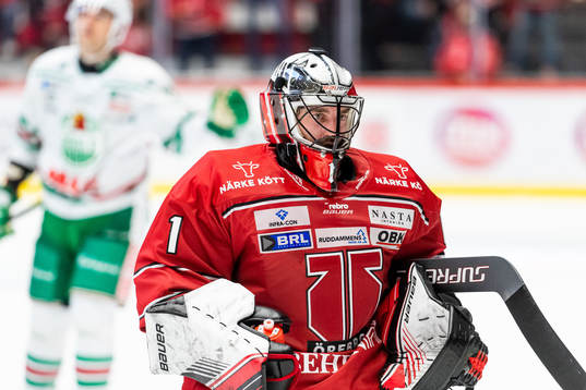 Örebros målvakt Jhonas Enroth deppar