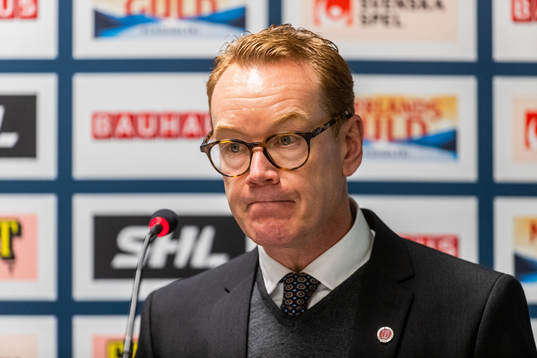 Örebros tränare Niklas Eriksson på presskonferensen