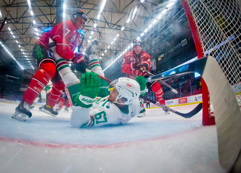 Örebros Marcus Hardegård och Christopher Mastomäki mot