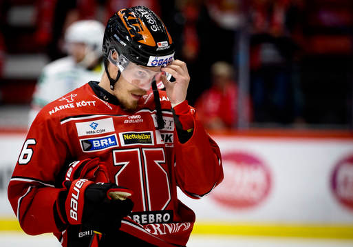 Örebros Emil Larsson deppar