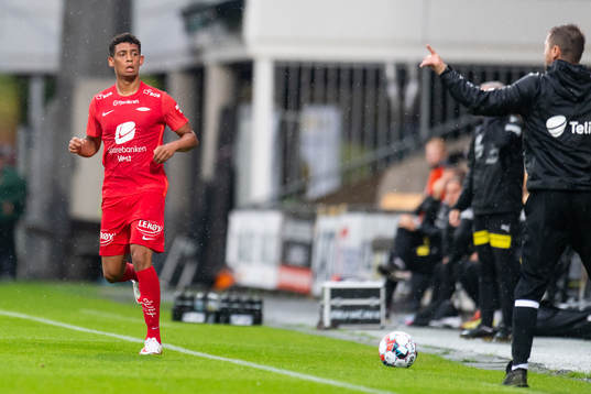 Japhet Sery Larsen and Eirik Horneland, head coach of Brann