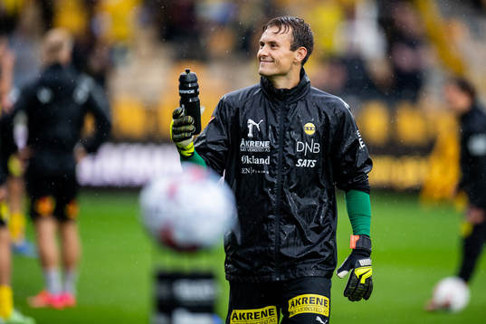 Goalkeeper Knut André Søyland Skjærstein of Lillestrøm