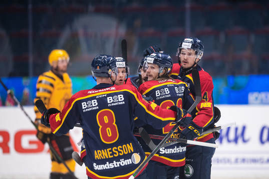 Djurgårdens Marcus Högström och Marcus Sörensen jublar