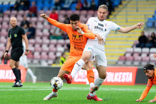 AFC Eskilstunas Ismet Lushaku och Helsingborgs Charlie