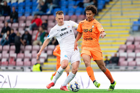 Helsingborgs Rasmus Karjalainen och AFC Eskilstunas Robin