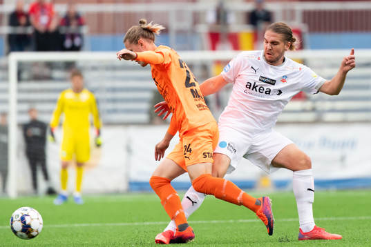 AFC Eskilstunas Viktor Götesson och  Helsingborgs Charlie