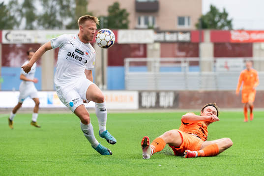 Helsingborgs Andreas Landgren och AFC Eskilstunas Albin