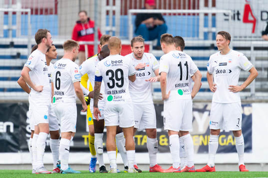 Helsingborgs spelare pratar