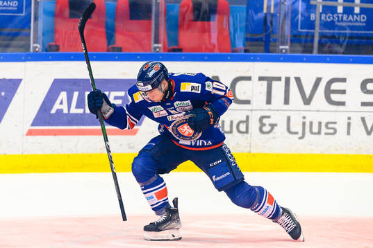 Växjös Richard Gynge jublar