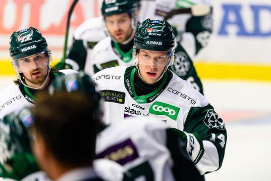 Färjestads Victor Ejdsell jublar