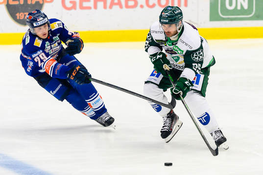 Växjös Pontus Holmberg och Färjestads Martin Johansson