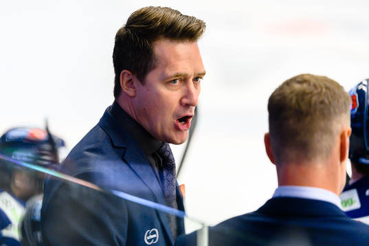 Växjös tränare Sam Hallam