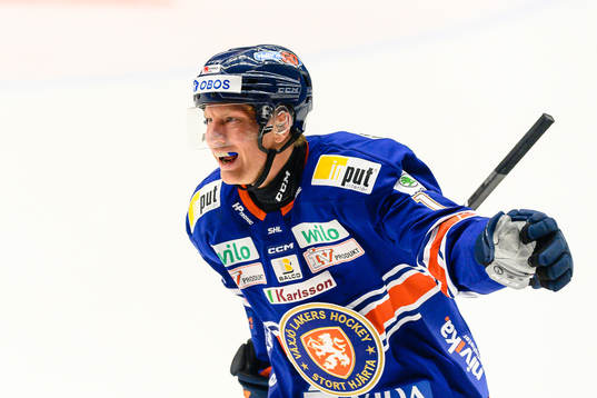 Växjös Richard Gynge jublar