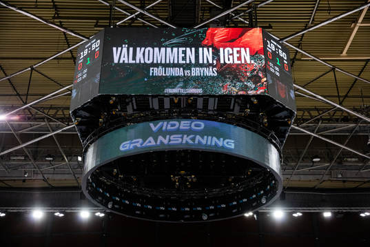 Jumbotronen i Scandinavium innan ishockeymatchen i SHL