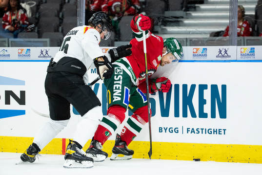 Brynäs Simon Bertilsson och Frölundas Mats Rosseli Olsen