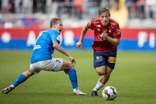 Örgrytes Anton Andreasson mot Akropolis Fredrik Hammar