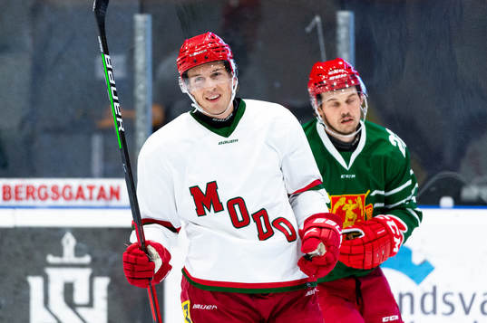 Modos Max Tjernström jublar