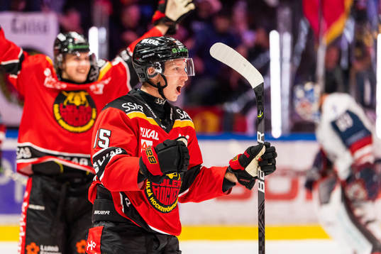 Luleås Carl Mattsson jublar