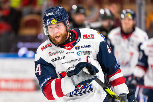 Linköpings Jonas Junland deppar