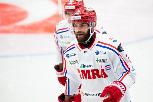 Timrås Per Svensson jublar